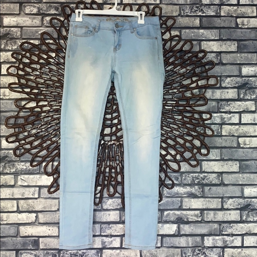Skinny stretch jeans 9 light wash new!